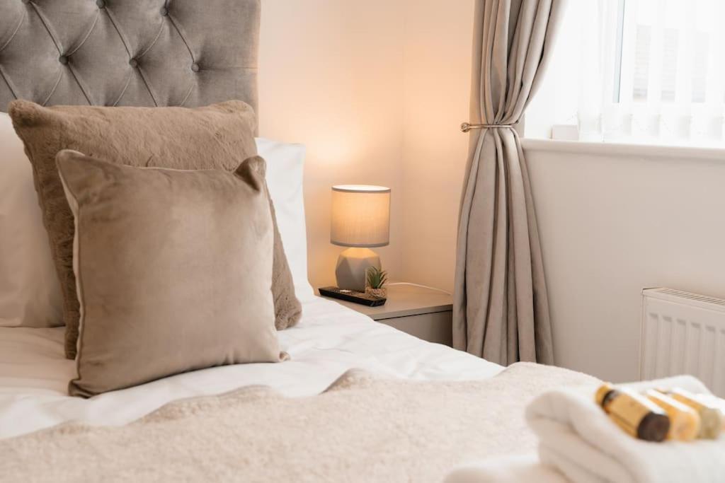 Prenton House, 3Br Close To Liverpool Birkenhead Exterior foto