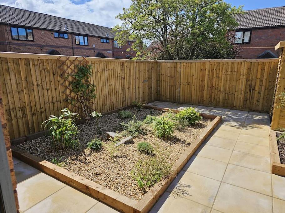Prenton House, 3Br Close To Liverpool Birkenhead Exterior foto