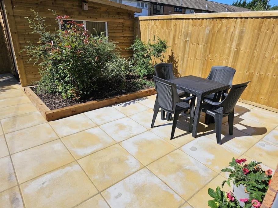 Prenton House, 3Br Close To Liverpool Birkenhead Exterior foto