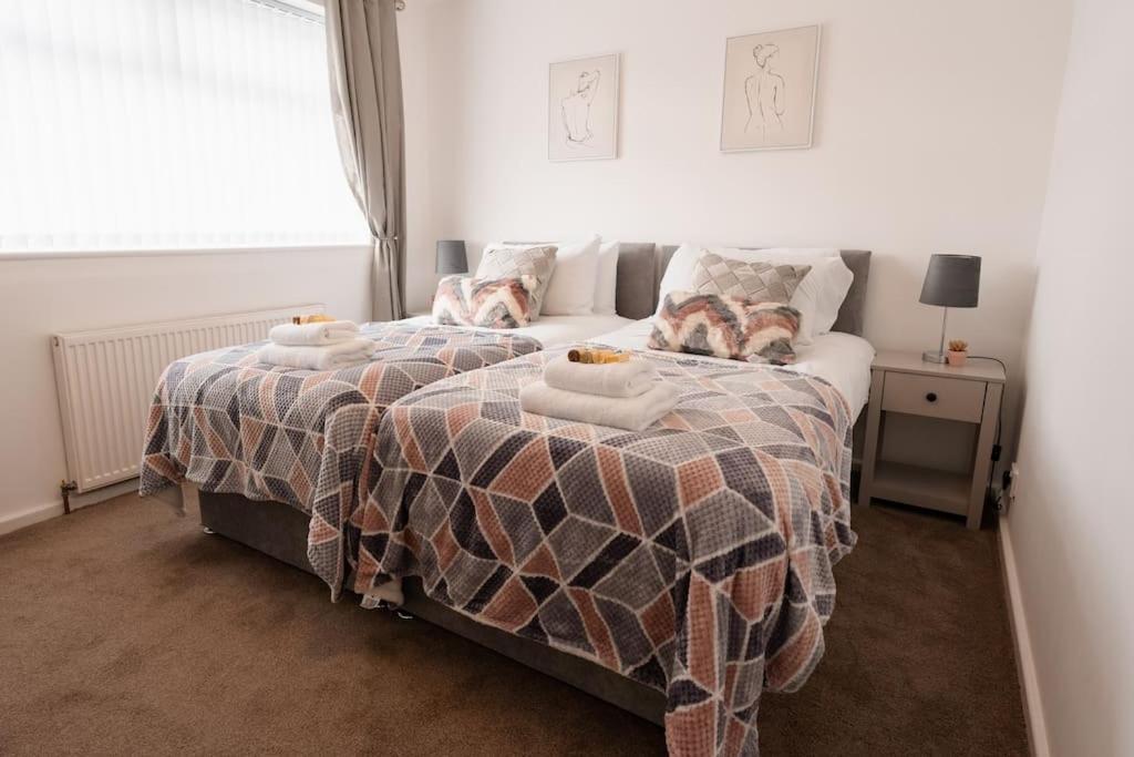 Prenton House, 3Br Close To Liverpool Birkenhead Exterior foto